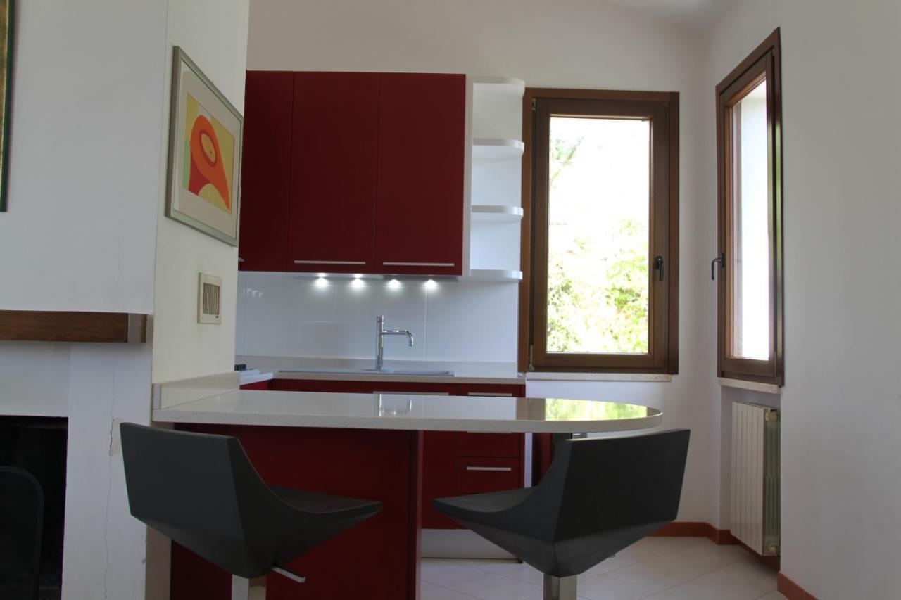 Villino Con Piscina Villa Terni Bagian luar foto